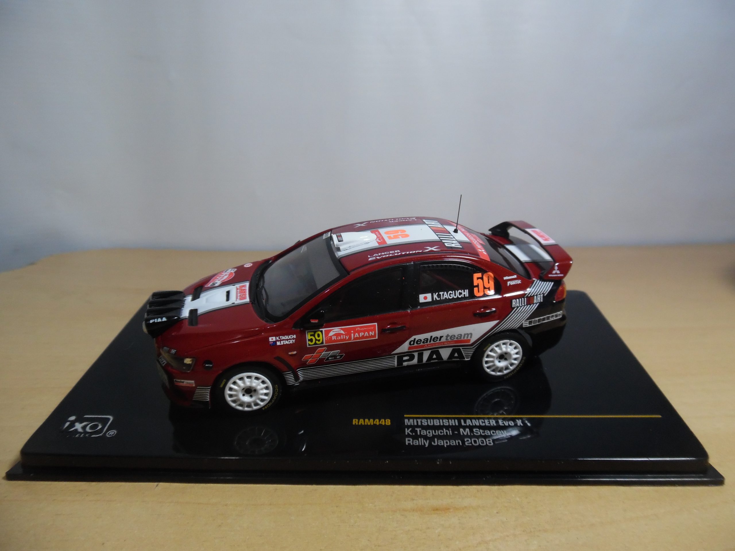 AUTO DE COMPETENCIA MITSUBISHI LANCER EVO X Nº59 - Imagen 6