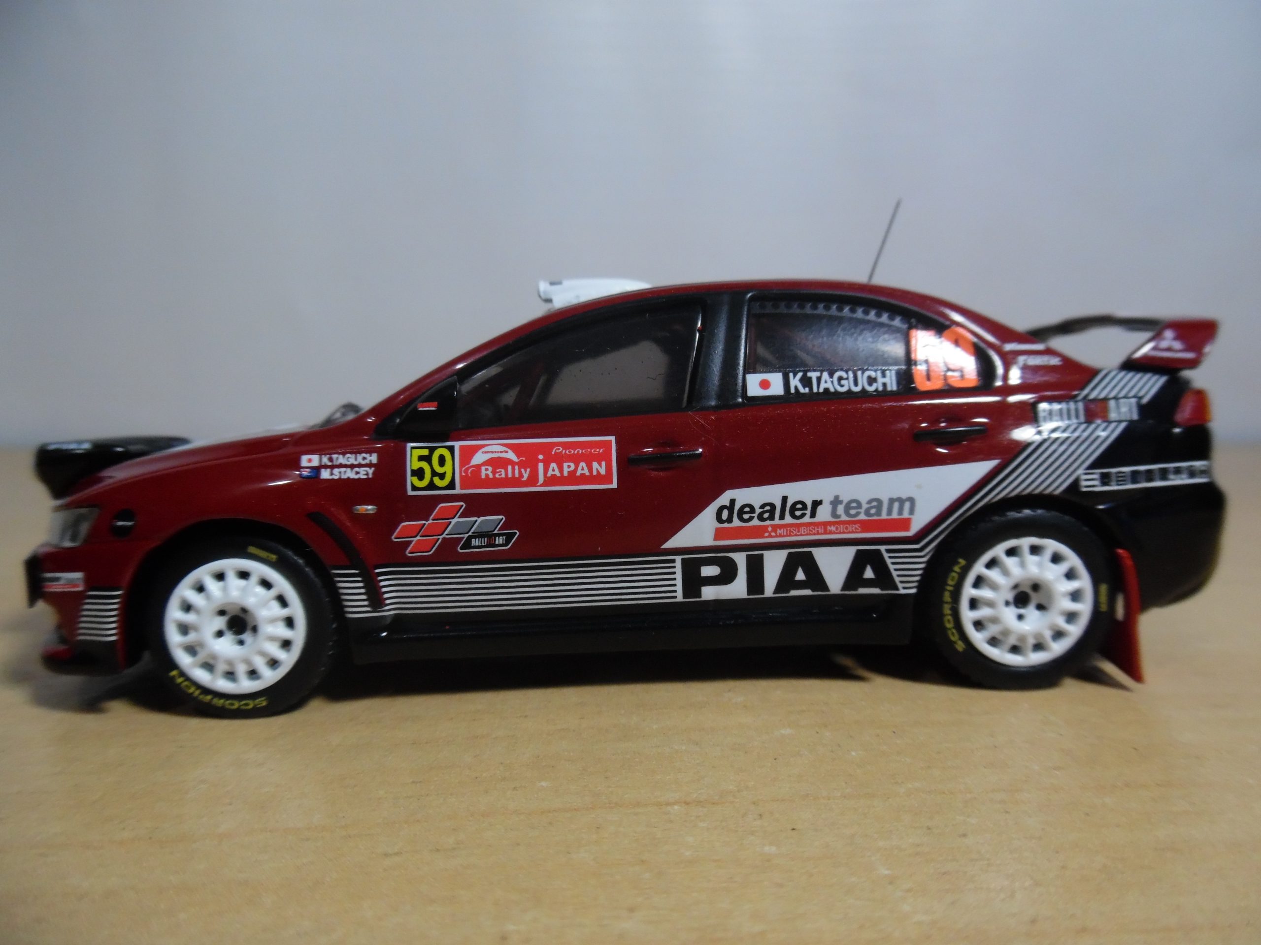 AUTO DE COMPETENCIA MITSUBISHI LANCER EVO X Nº59 - Imagen 7