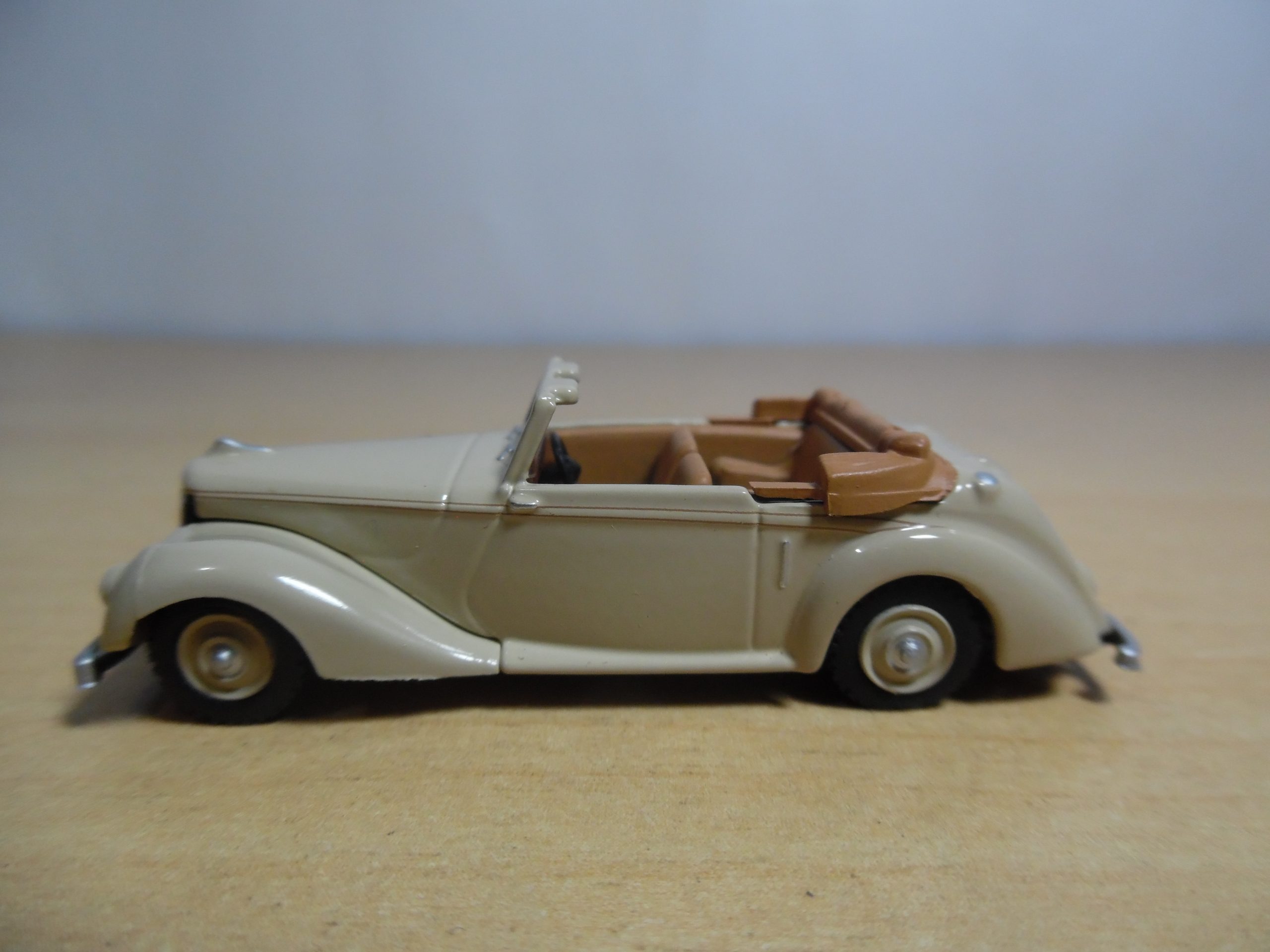 AUTO CLASICO ARMSTRONG SIDDE HURRICANE - Imagen 7