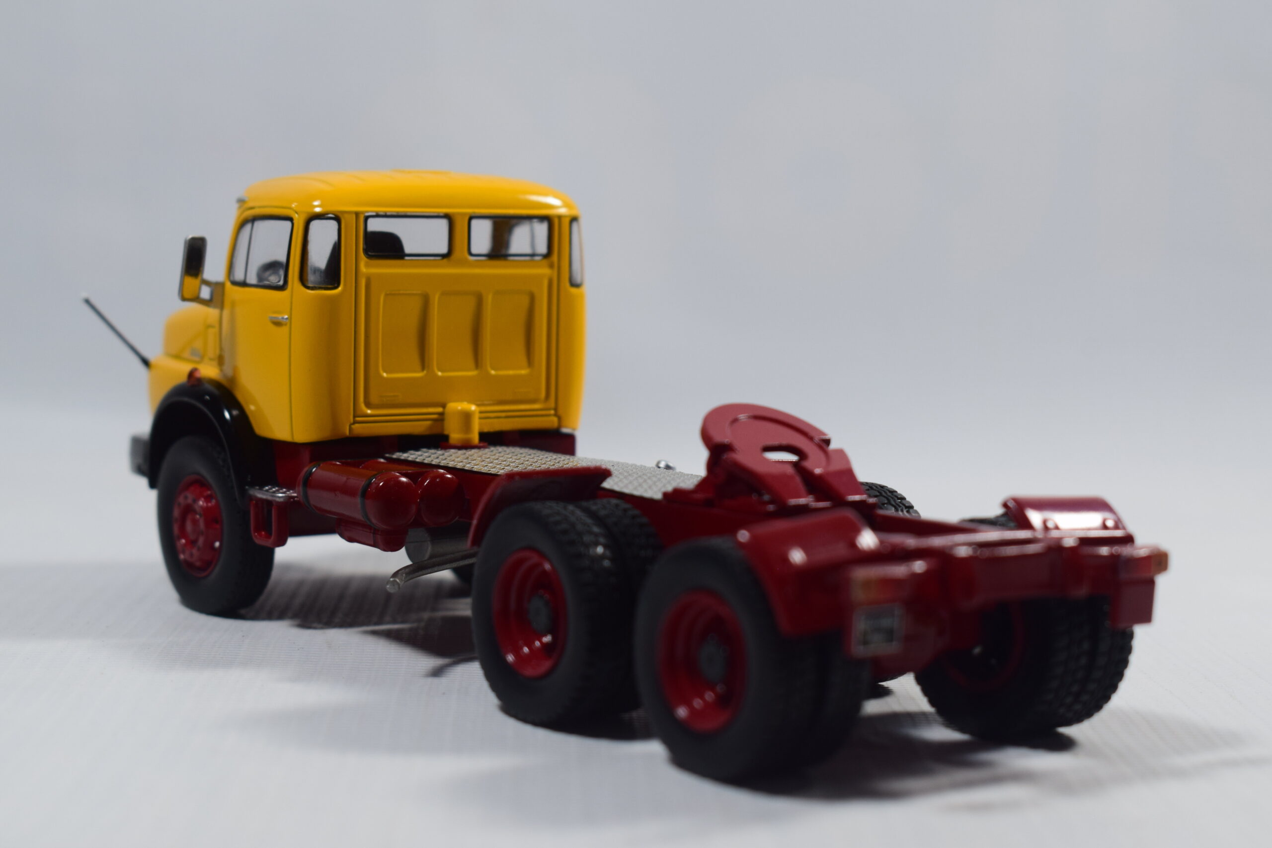 TRACTO MERCEDES BENZ LS 1979 - Imagen 6