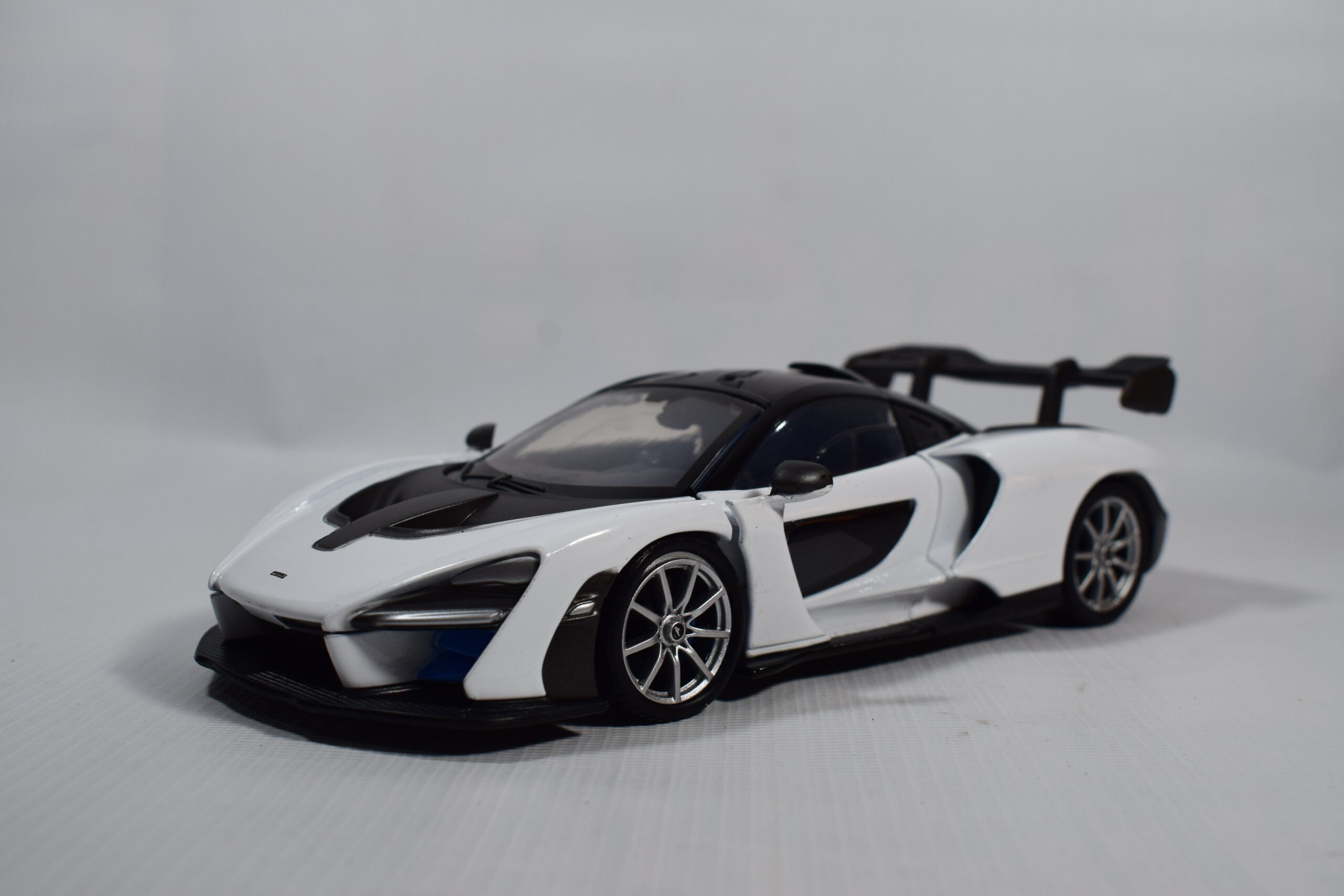 AUTO MCLAREN SENNA