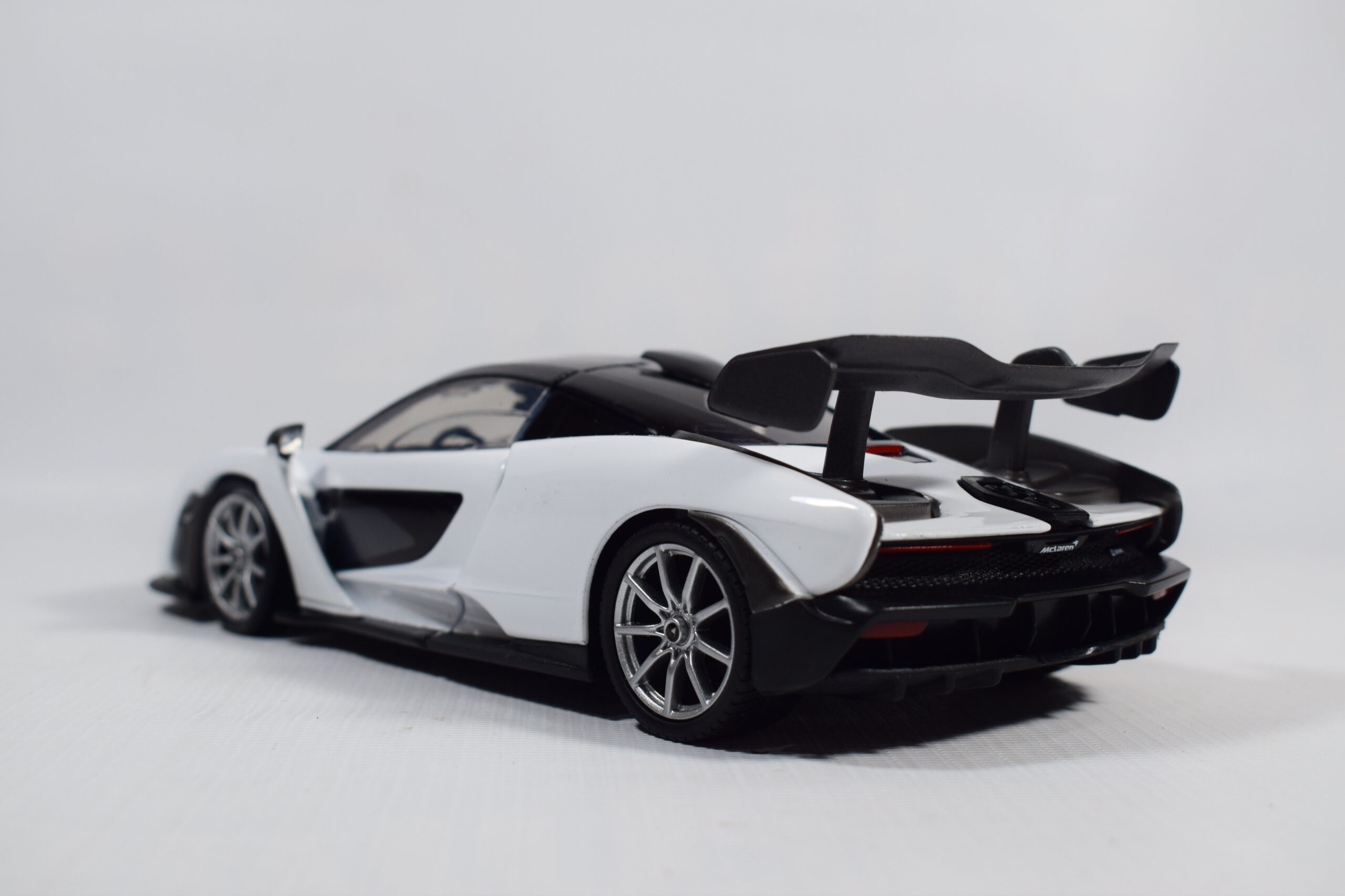 AUTO MCLAREN SENNA - Imagen 5