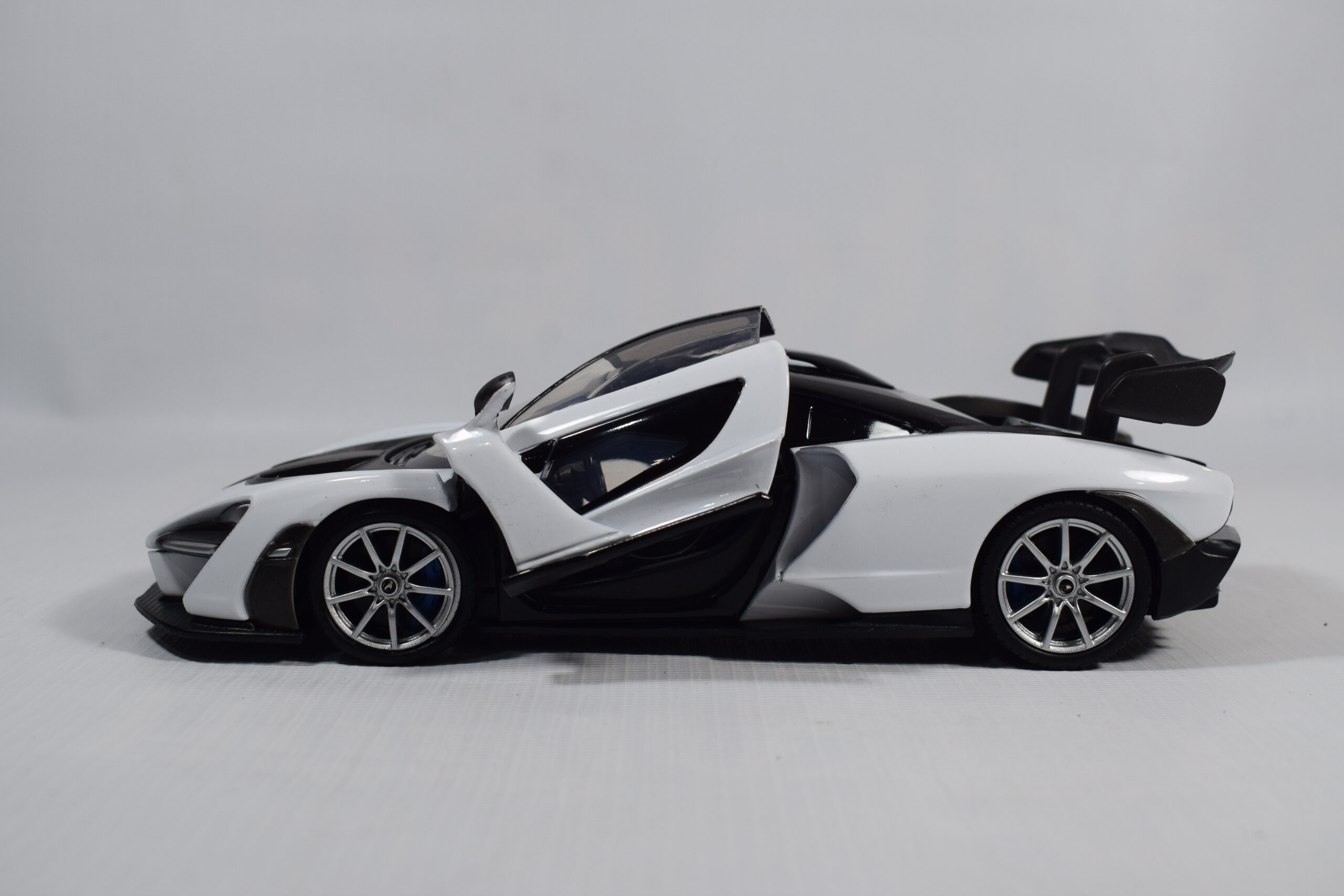 AUTO MCLAREN SENNA - Imagen 6