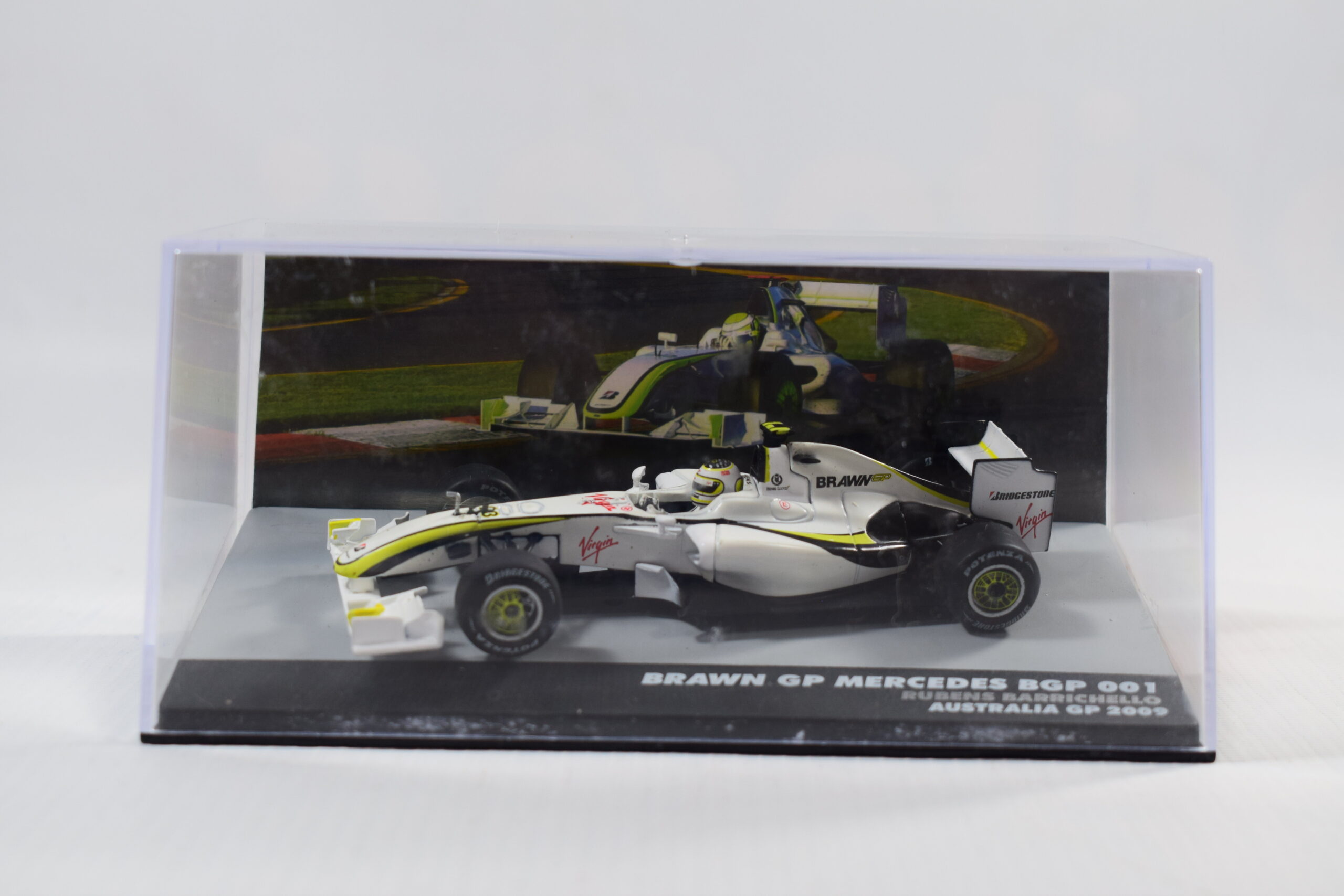 AUTO DE COMPETENCIA BRAWN GP MERCEDES BGP 001 DE RUBENS BARRICHELLO - Imagen 2