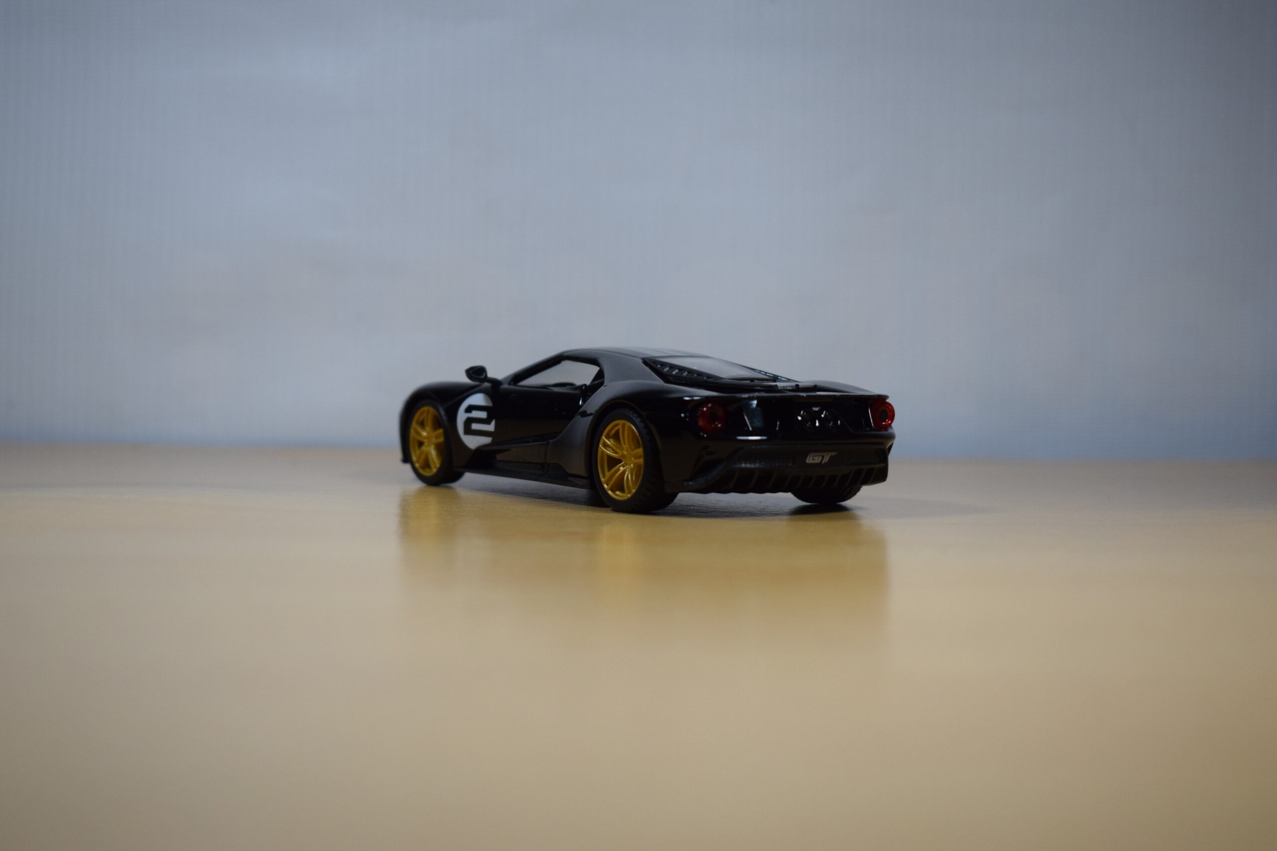 AUTO DE COMPETENCIA FORD GT N°2 2017 - Imagen 5