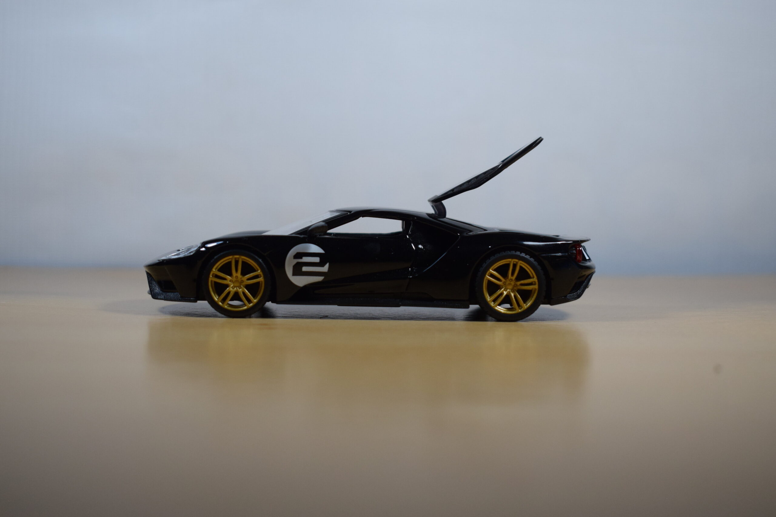 AUTO DE COMPETENCIA FORD GT N°2 2017 - Imagen 6
