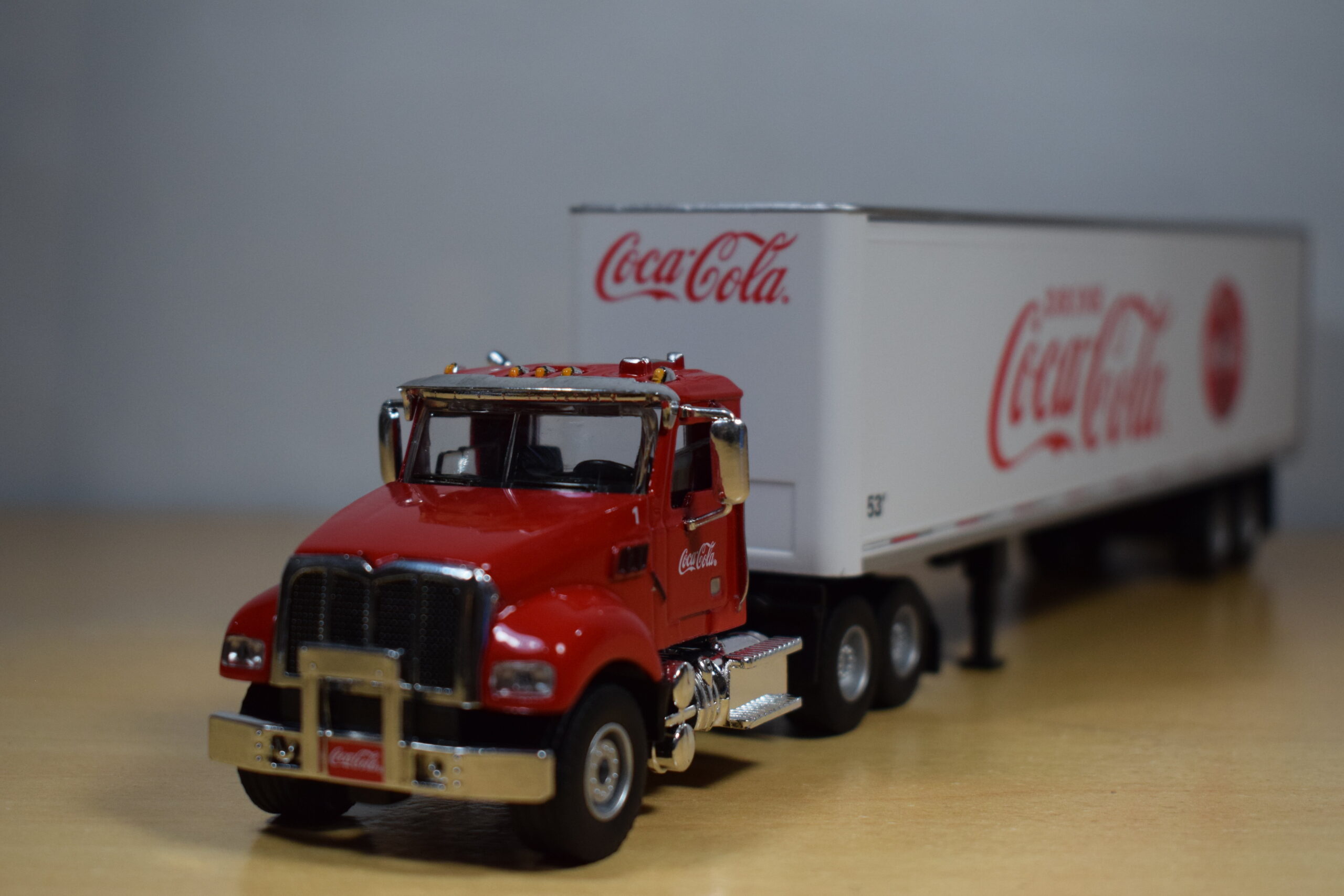 CAMION CONTEINER DE COCACOLA