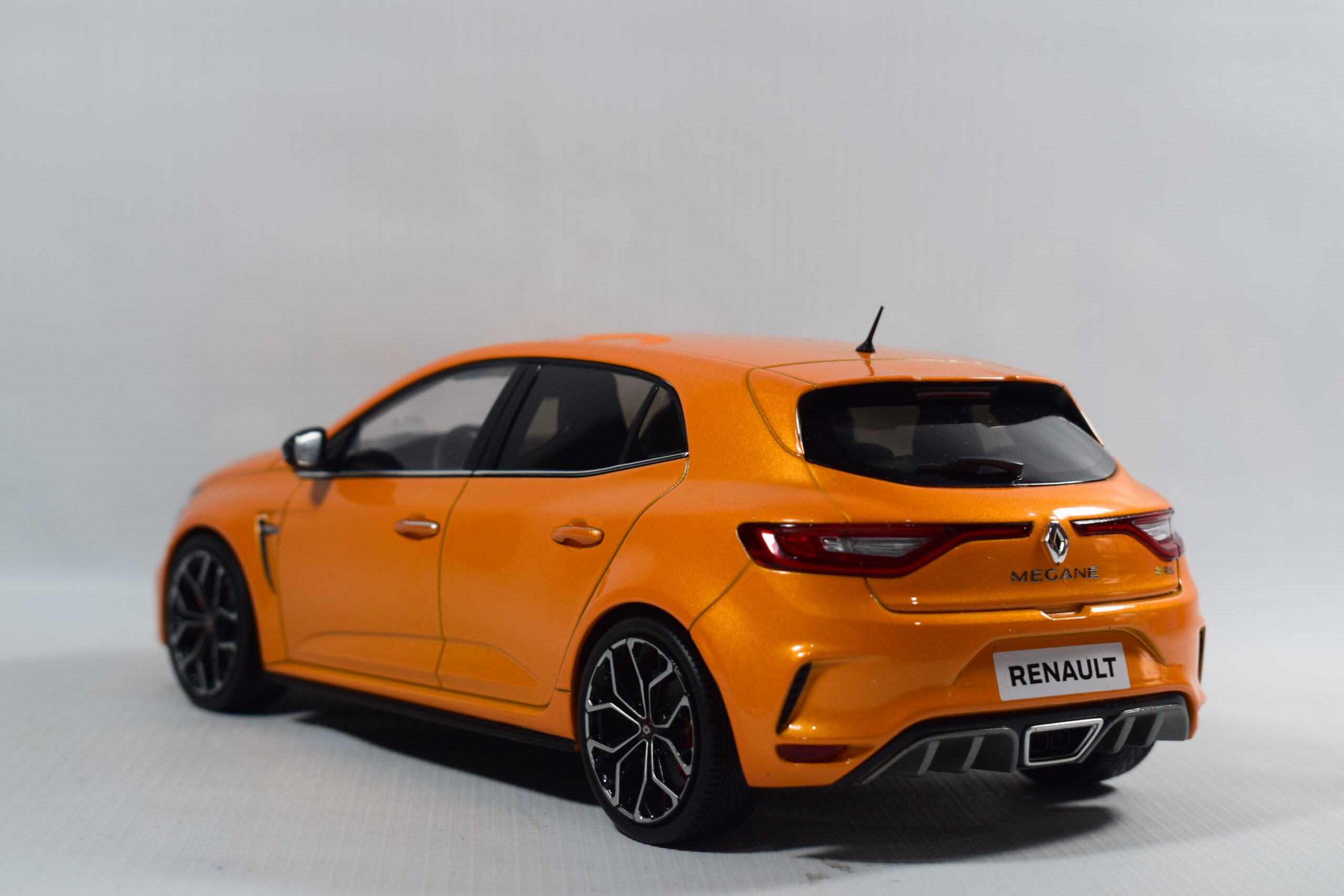 AUTO RENAULT MEGANE RS 2017 - Imagen 6
