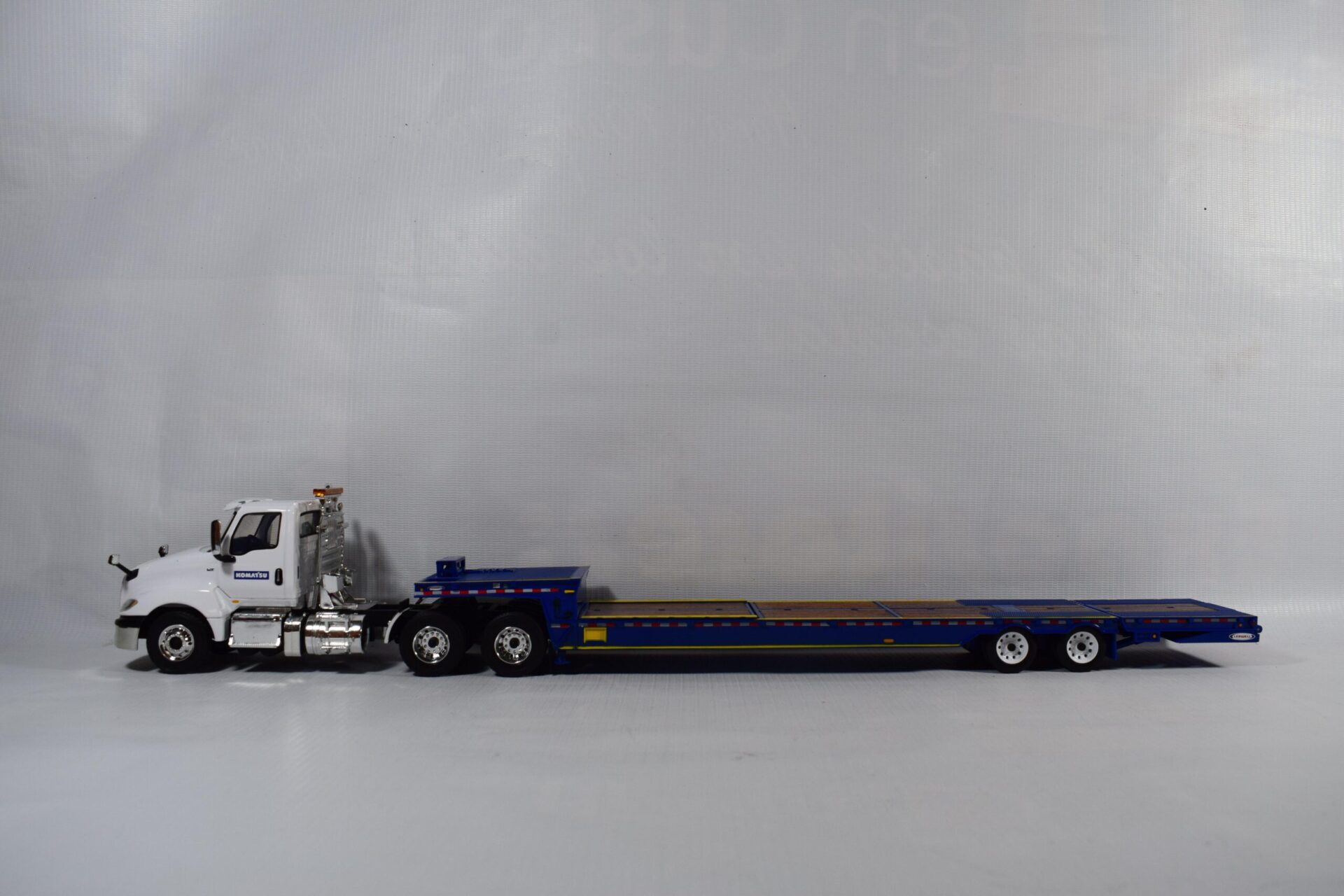 CAMION CAMABAJA INTERNATIONAL LT DAY CAB - Imagen 3