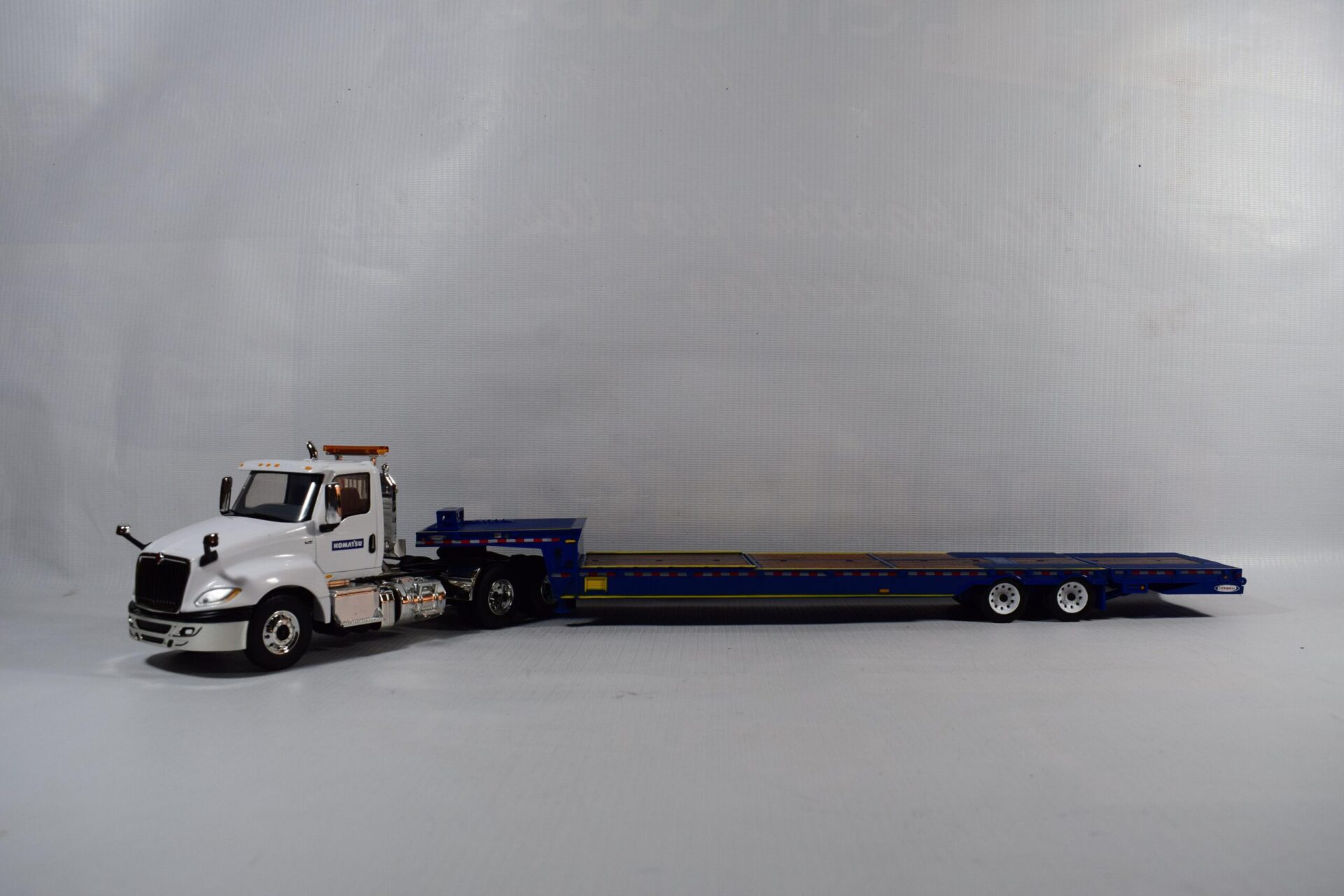 CAMION CAMABAJA INTERNATIONAL LT DAY CAB - Imagen 4