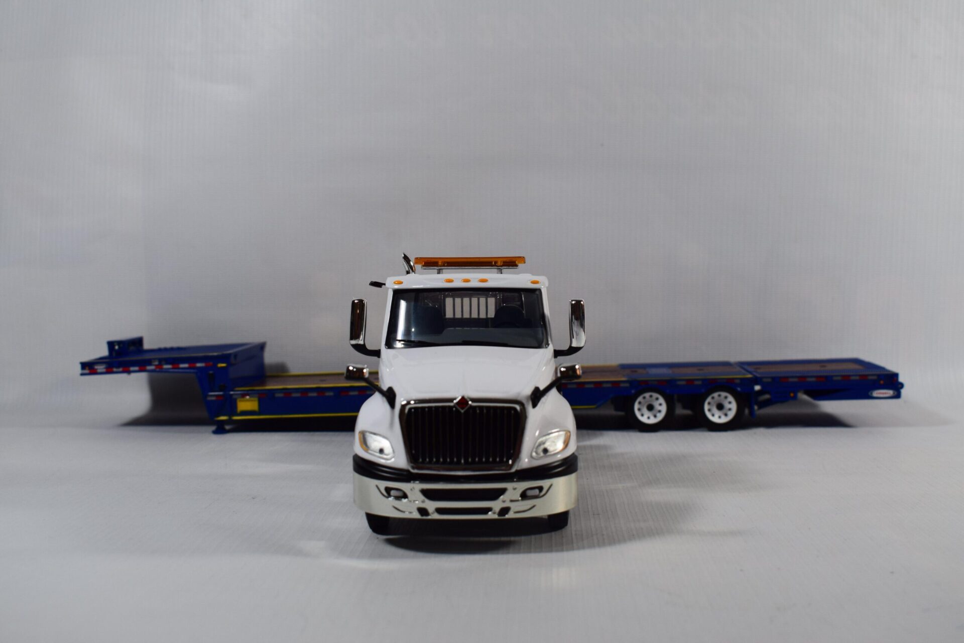 CAMION CAMABAJA INTERNATIONAL LT DAY CAB - Imagen 5