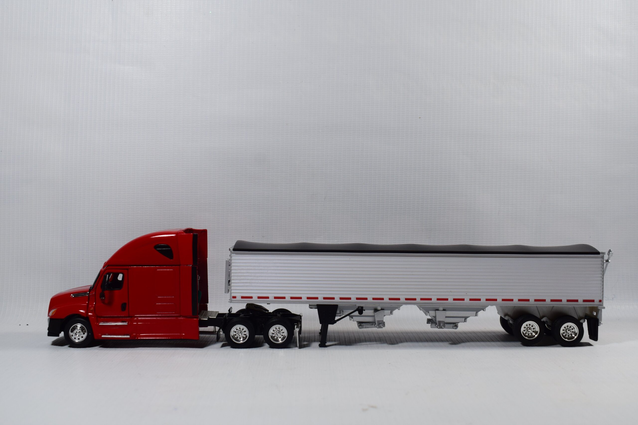 CAMION VOLQUETE BASCULANTE FREIGHTLINER CASCADIA - Imagen 3