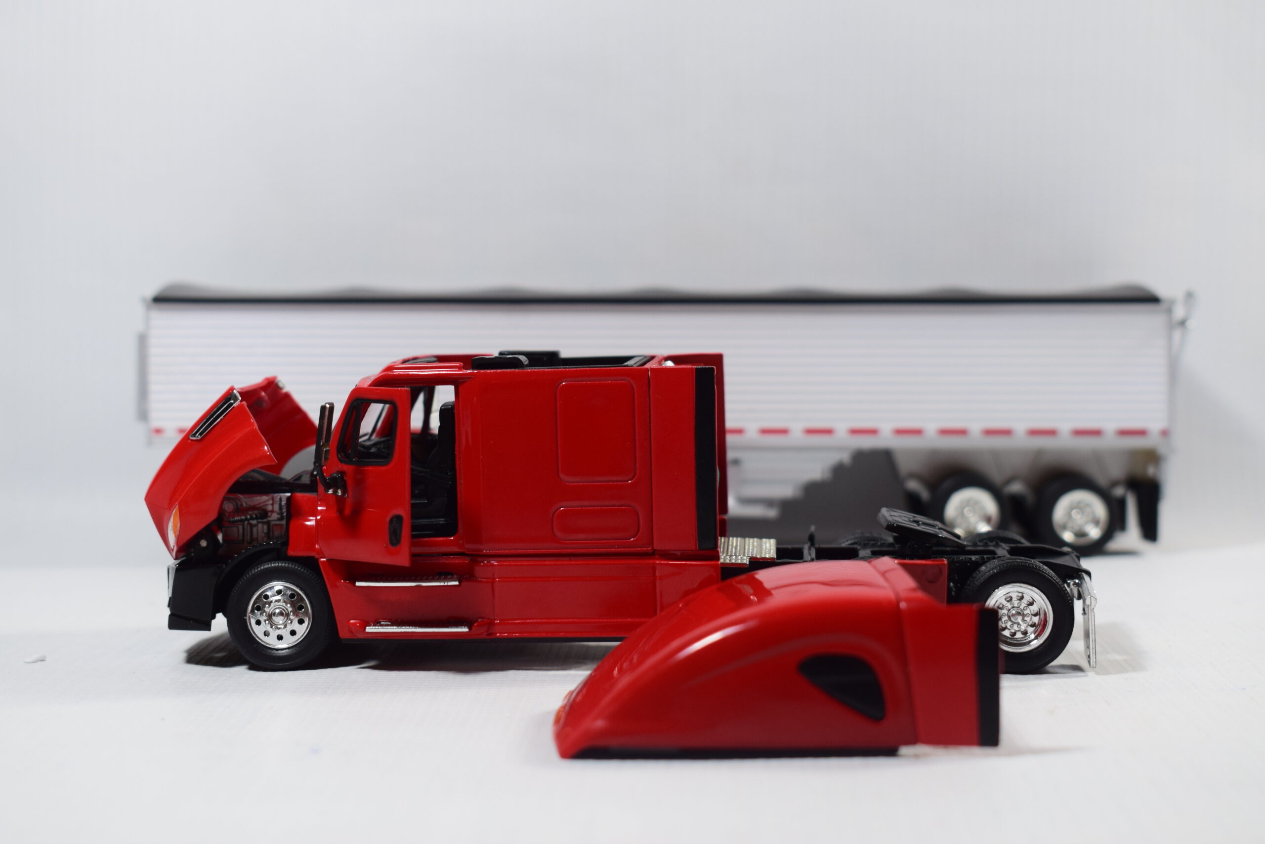 CAMION VOLQUETE BASCULANTE FREIGHTLINER CASCADIA - Imagen 6