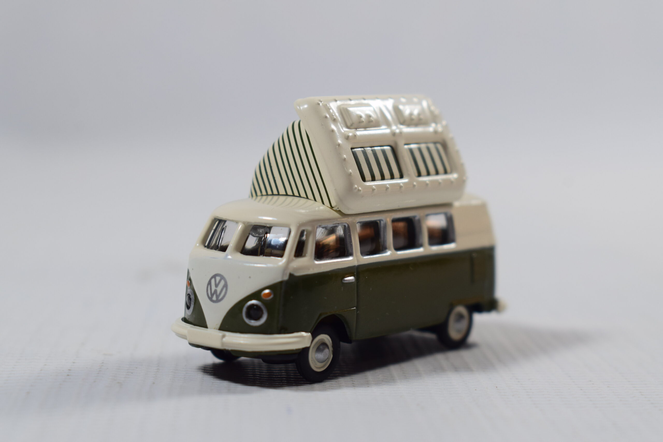 AUTO VOLKSWAGEN T1 CAMPER BUS
