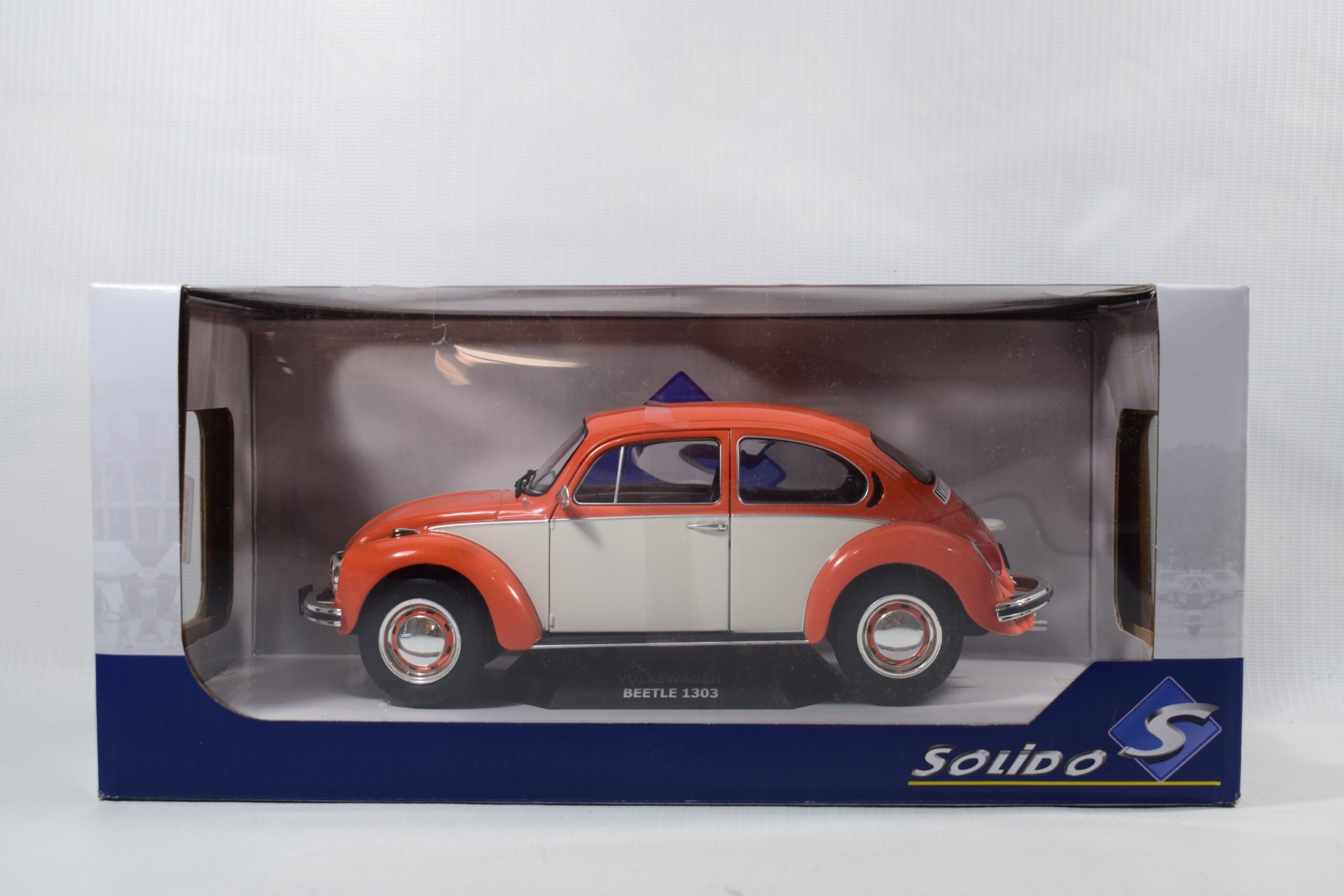 AUTO VOLKSWAGEN BEETLE 1303 - Imagen 2
