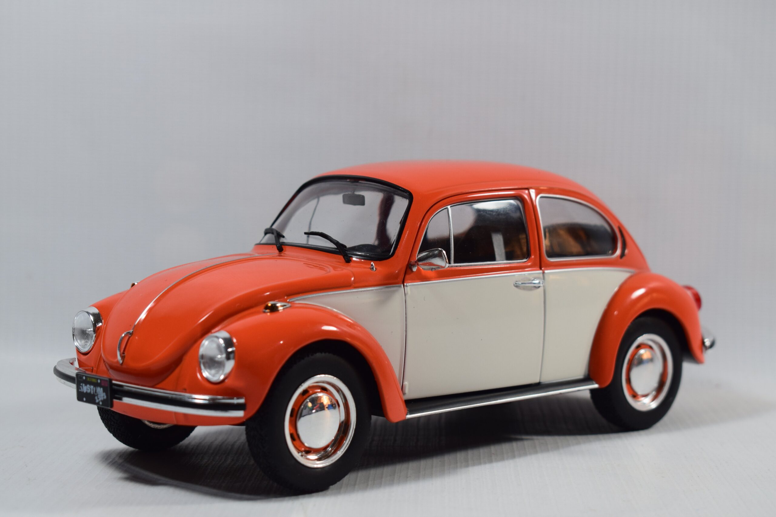 AUTO VOLKSWAGEN BEETLE 1303