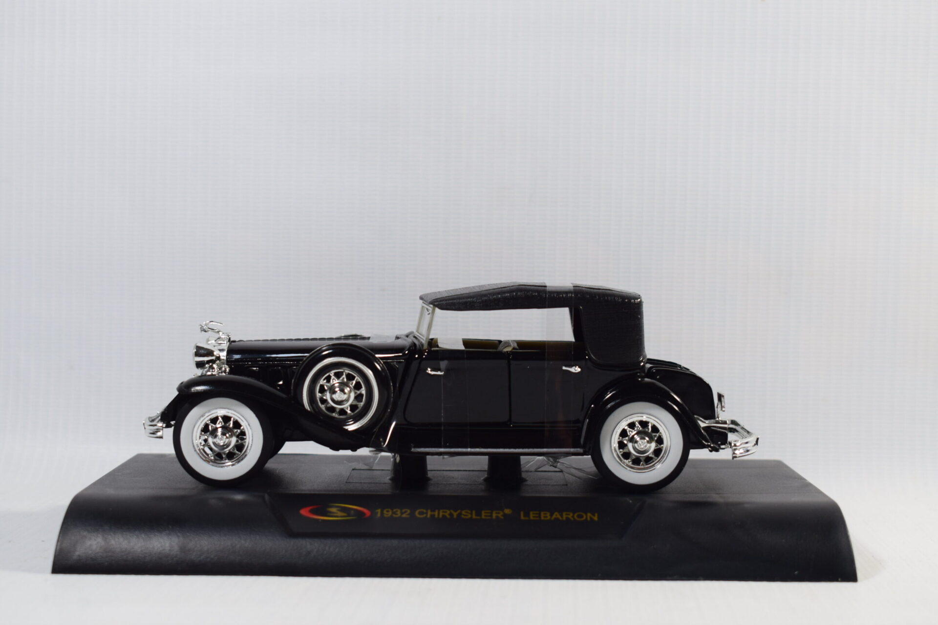 AUTO CLASICO CHRYSLER LEBARON 1932