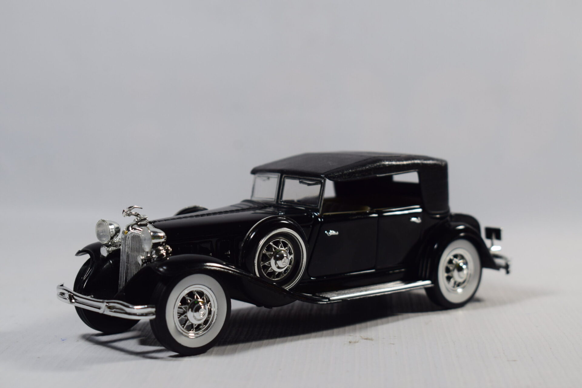 AUTO CLASICO CHRYSLER LEBARON 1932 - Imagen 3