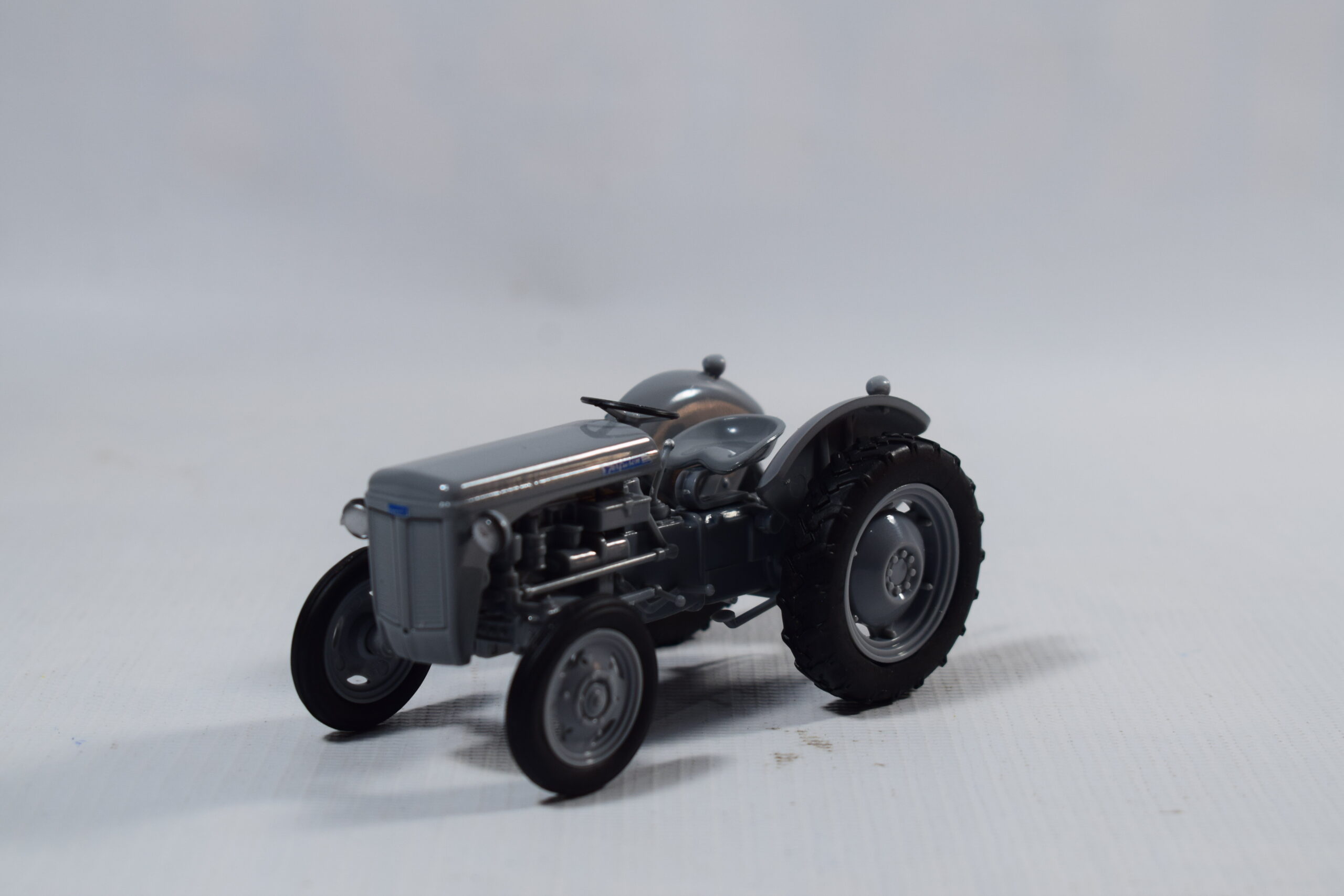 TRACTOR AGRICOLA FERGURSON TE-20 - Imagen 4