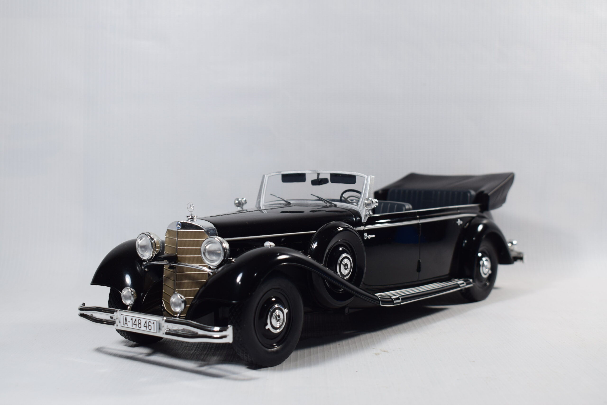 AUTO MERCEDES BENZ 770 (W150) CABRIOLET - Imagen 4