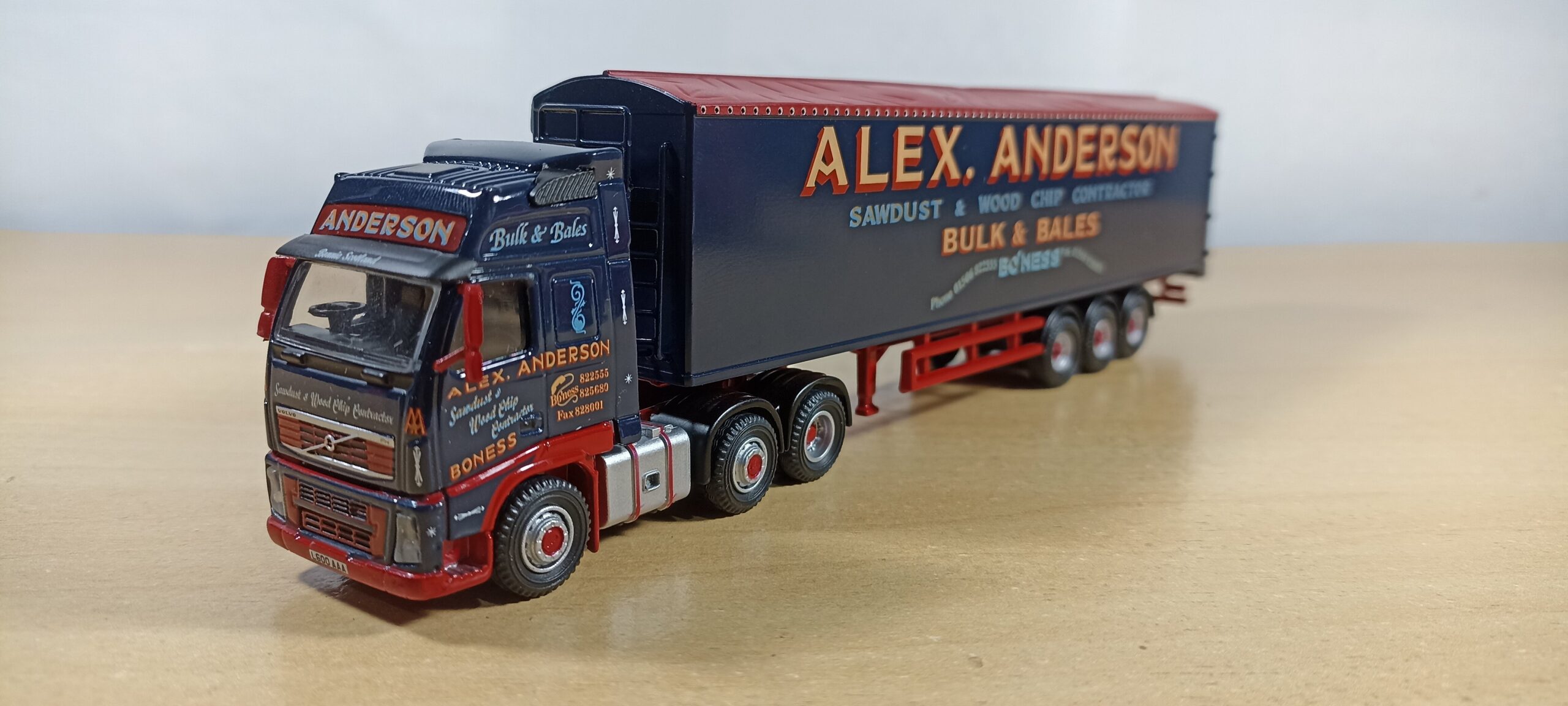 CAMION FURGON VOLVO FH4 XL GLOBETROTER - Imagen 4