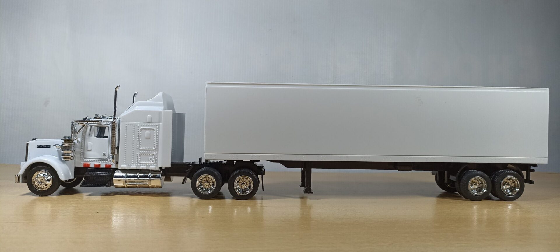 CAMION CONTEINER KENWORTH W900 - Imagen 3