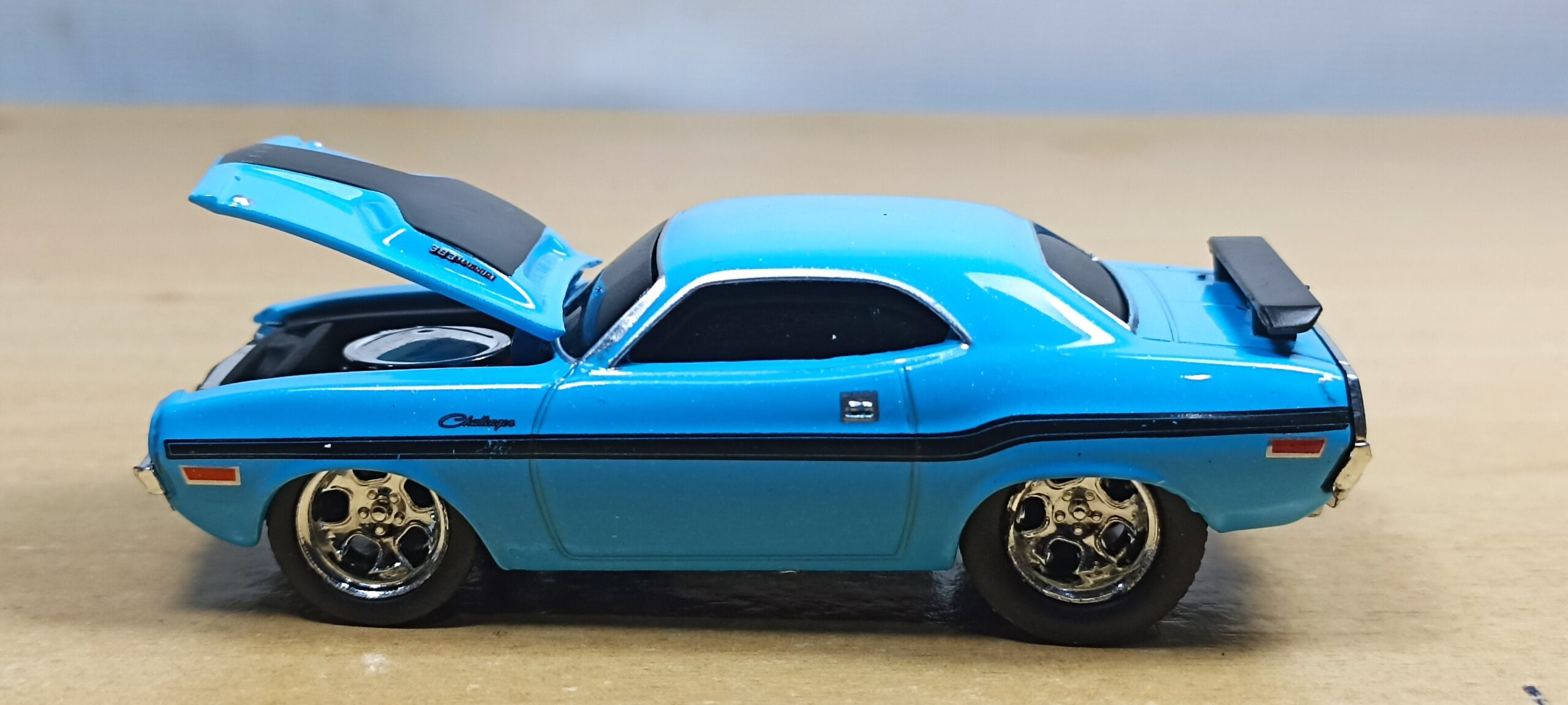 AUTO DODGE CHALLENGER R/T 383 1970 - Imagen 6