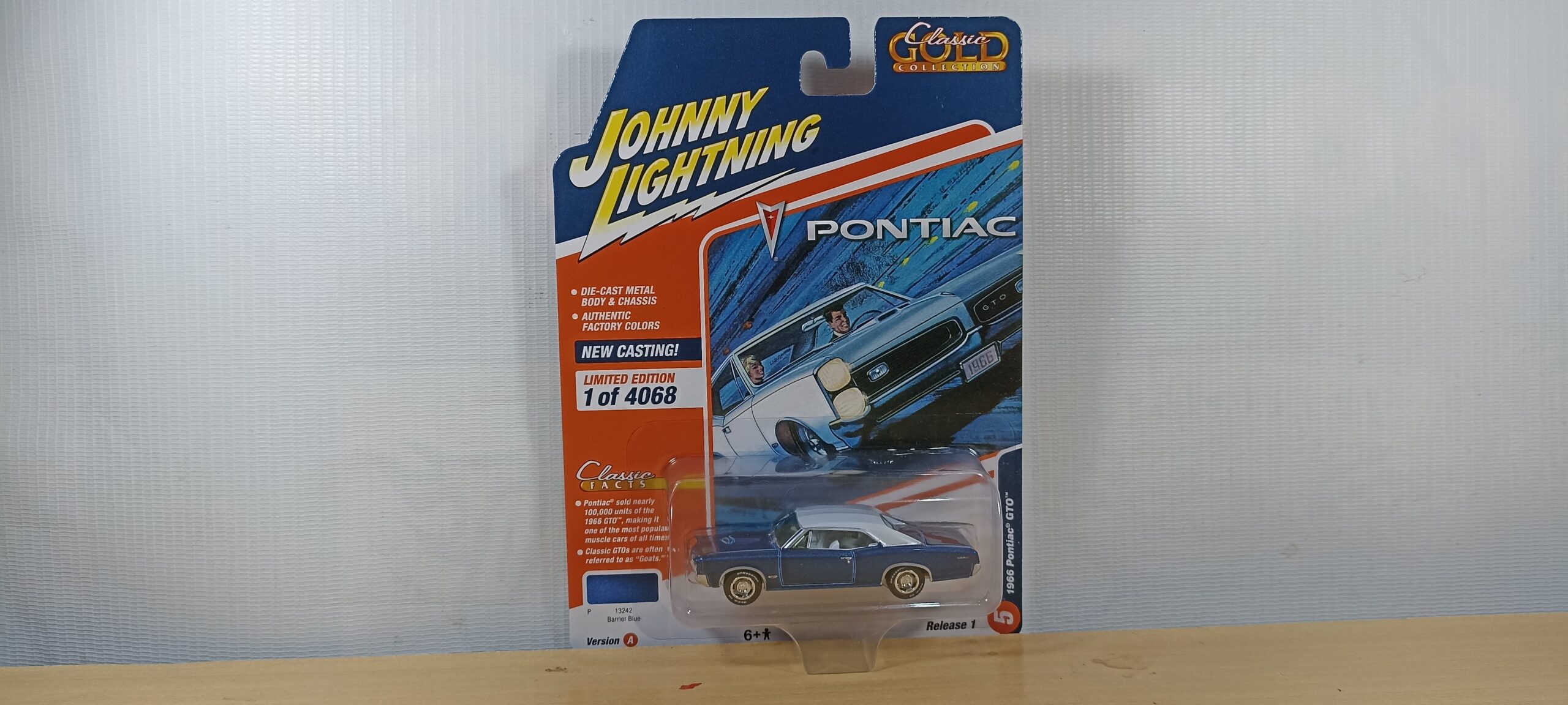 AUTO PONTIAC GTO 1966
