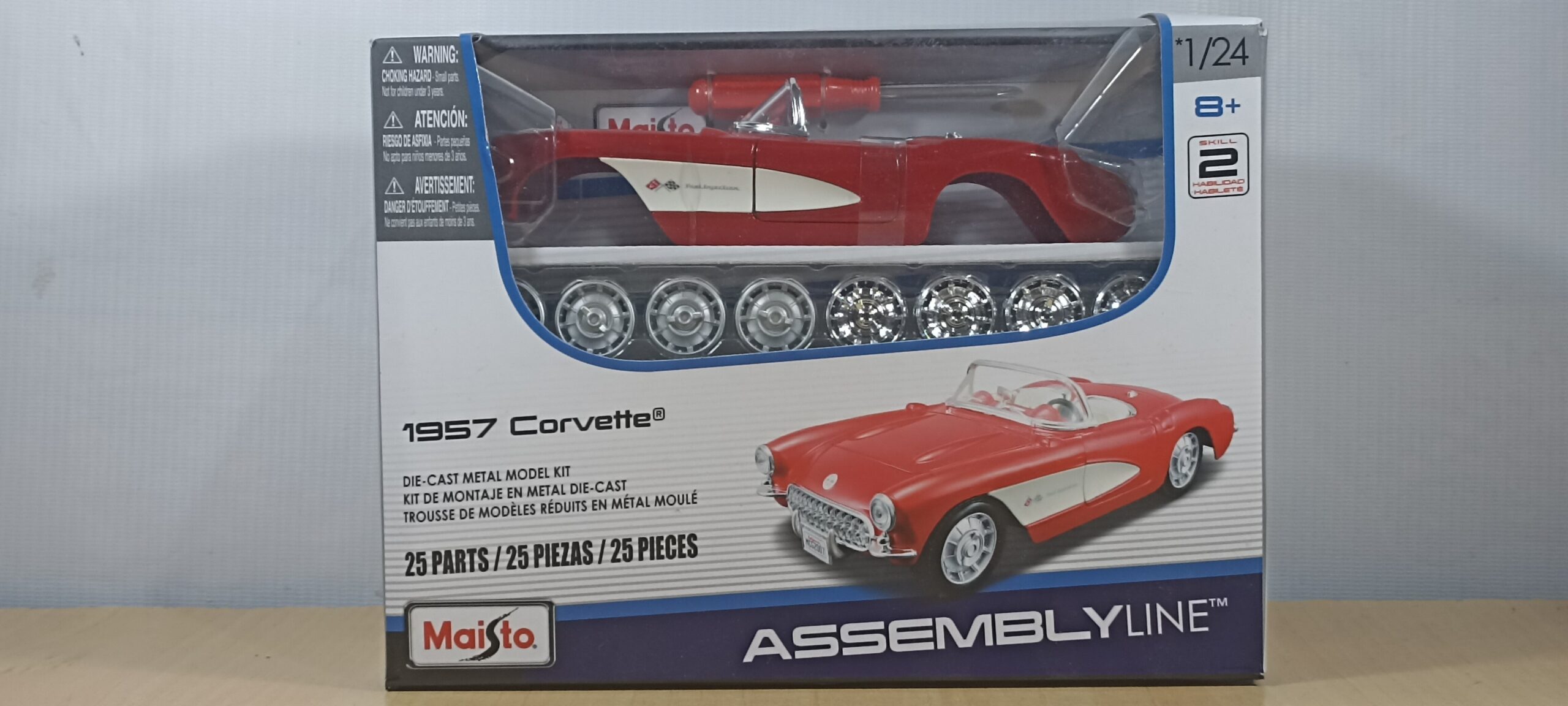 AUTO ARMABLE CORVETTE 1957