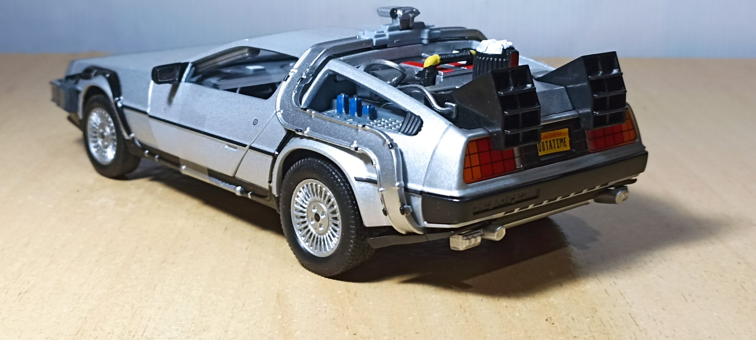 AUTO MAQUINAS DEL FUTURO DE LOREAN - Imagen 4