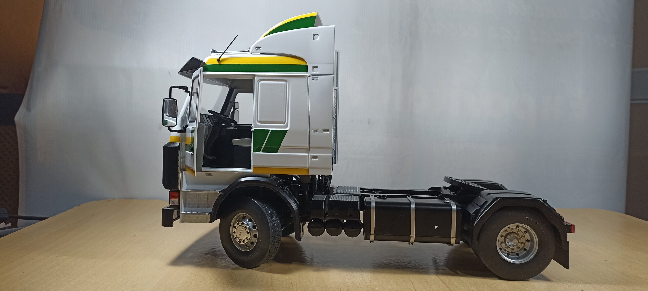 CABEZA TRACTORA SCANIA 143 TOPLINE - Imagen 6