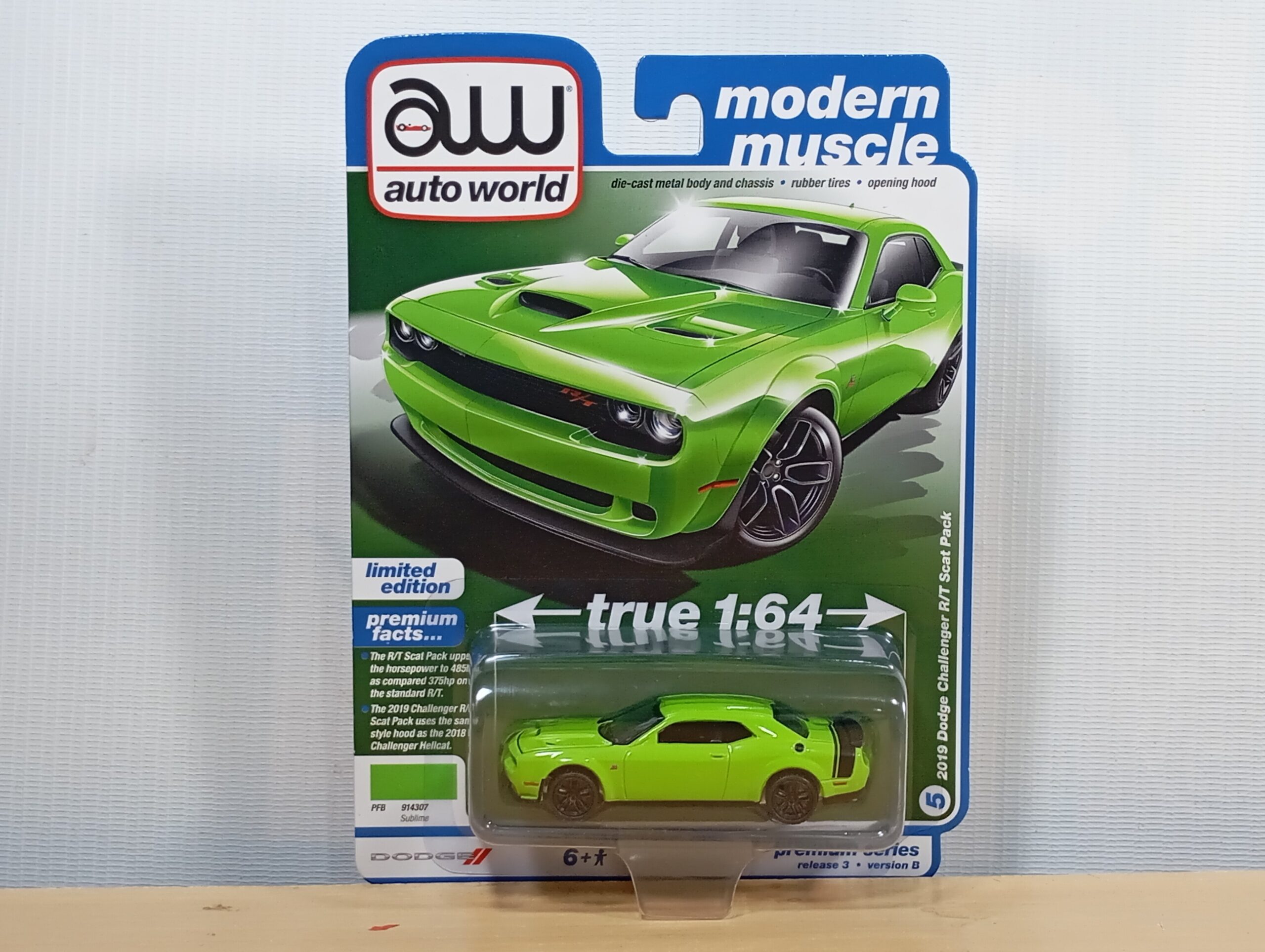 AUTO DODGE CHALLENGER R/T 2019