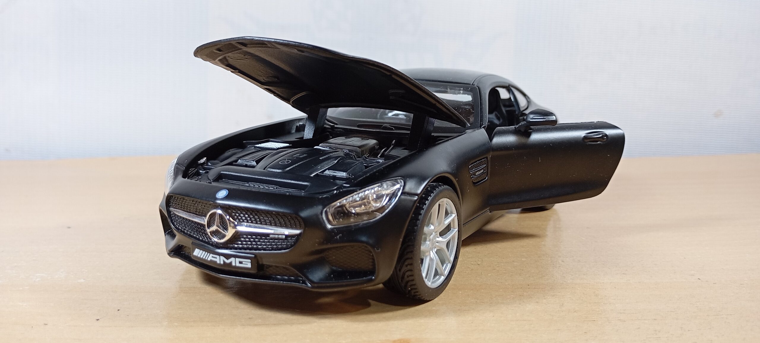 AUTO MERCEDES BENZ AMG GT - Imagen 8