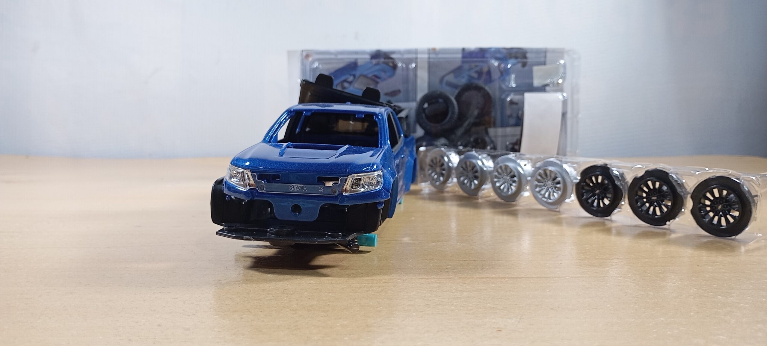 CAMIONETA CHEVROLET COLORADO ZR2 2017 PARA ENSAMBLAR - Imagen 5