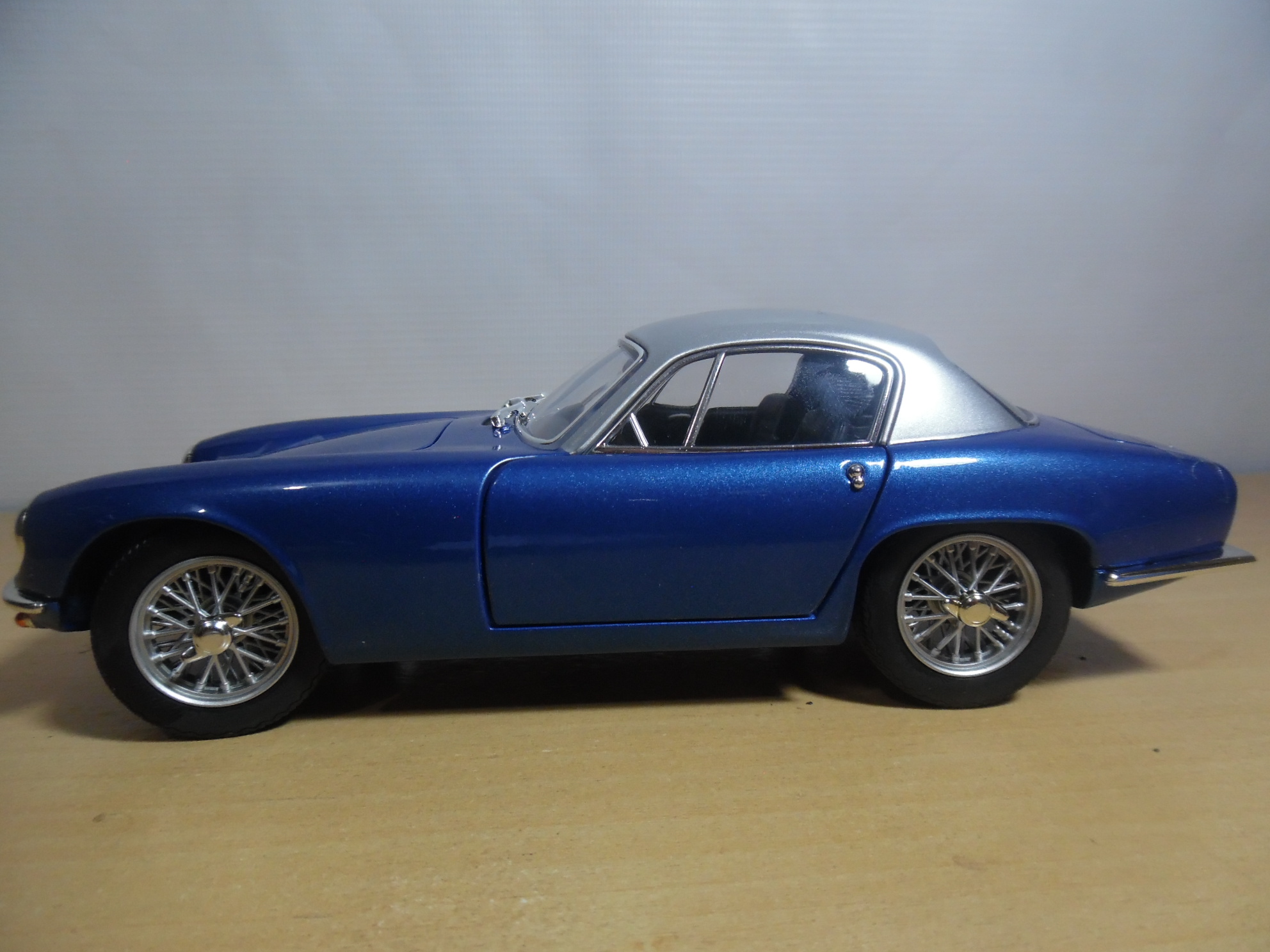 AUTO CLASICO LOTUS ELITE 1960 - Imagen 3