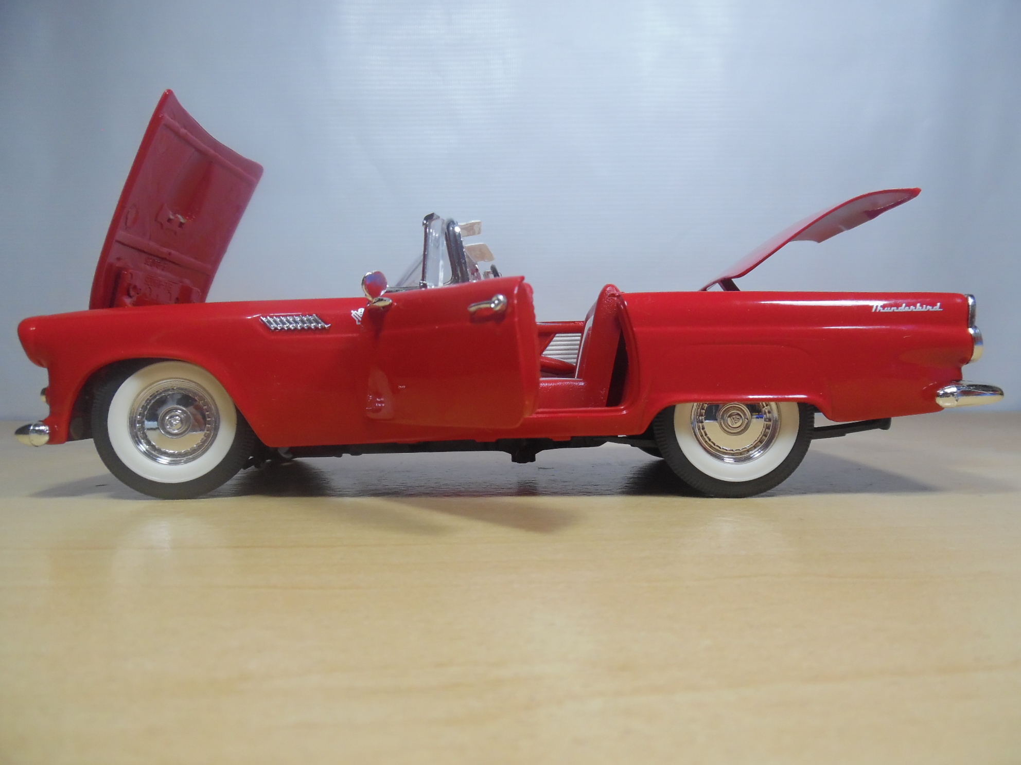 AUTO CLASICO FORD THUNDERBIRD 1955