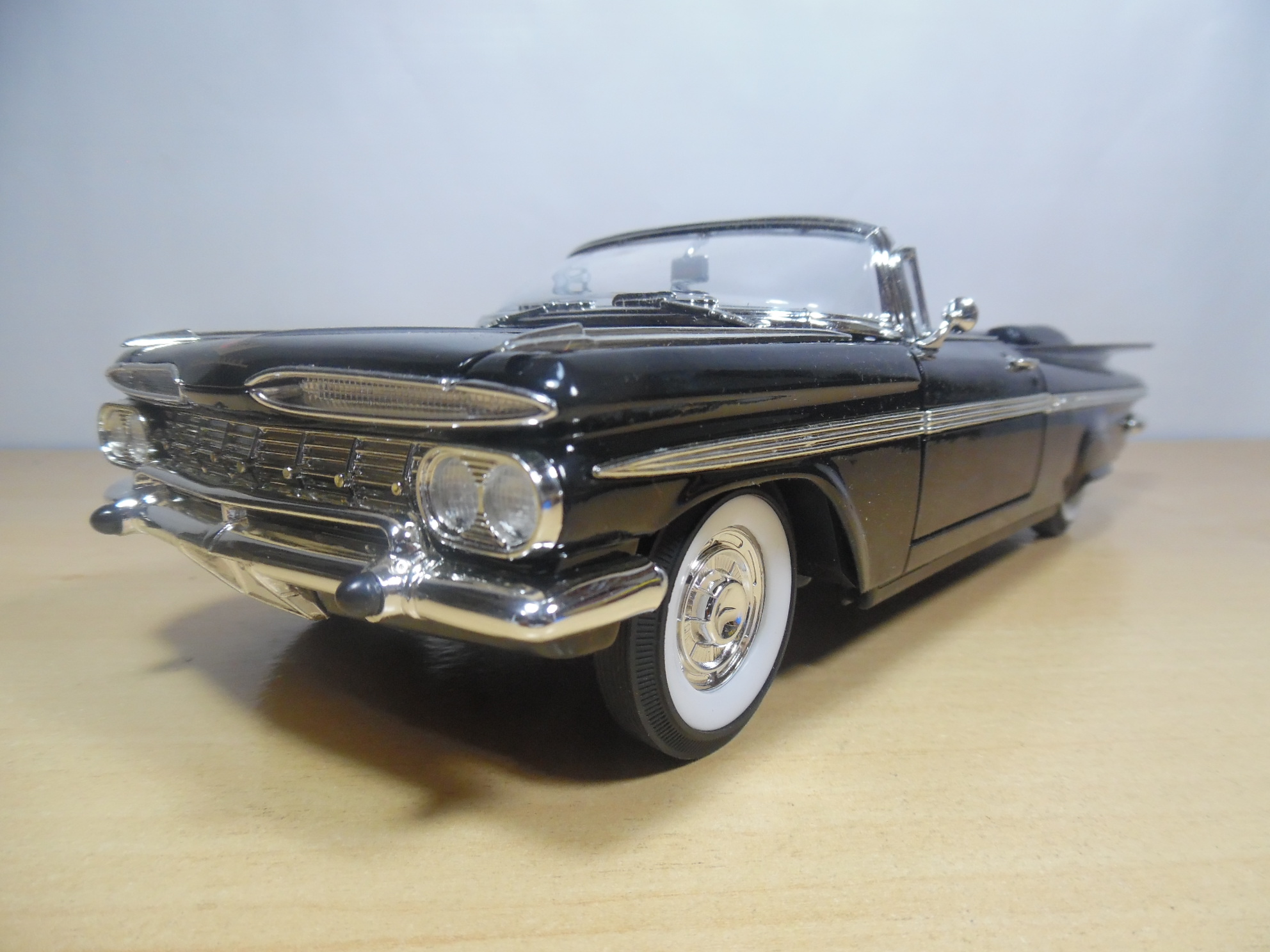 AUTO CHEVROLET IMPALA 1959 CONVERTIBLE - Imagen 4